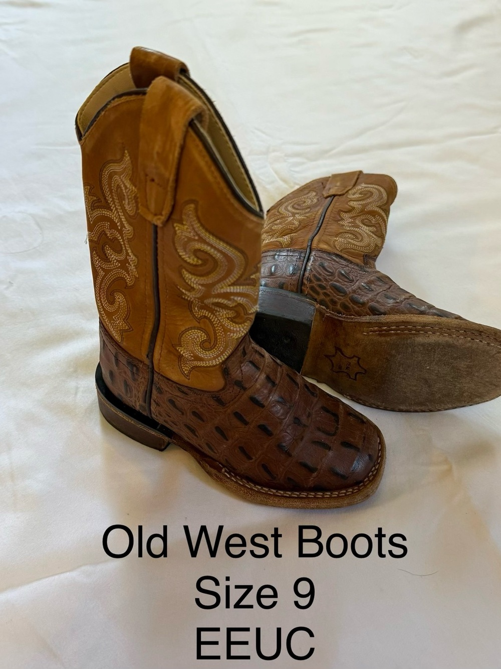 Old West Two-Tone Brown Western Cowboy Boots with Embossed Toe